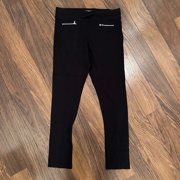 Le Chateau Women's Black Stretch Pants - Picture 4 of 10